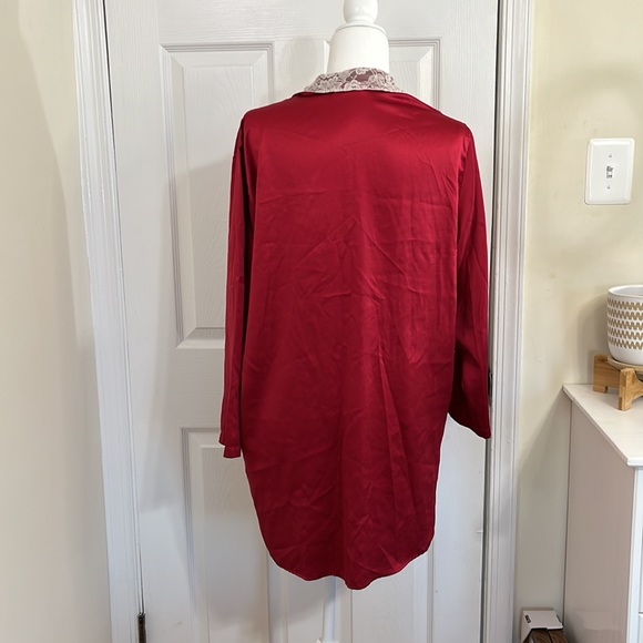 Victoria’s Secret Vintage Gold Label Red Robe - Picture 6 of 9